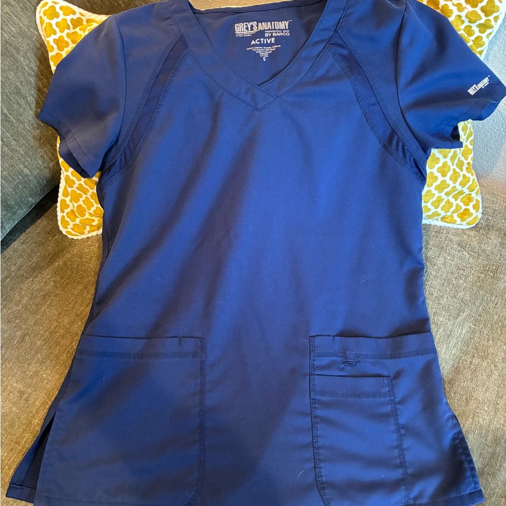 Grey's Anatomy V-Neck Active Scrub Top in Royal